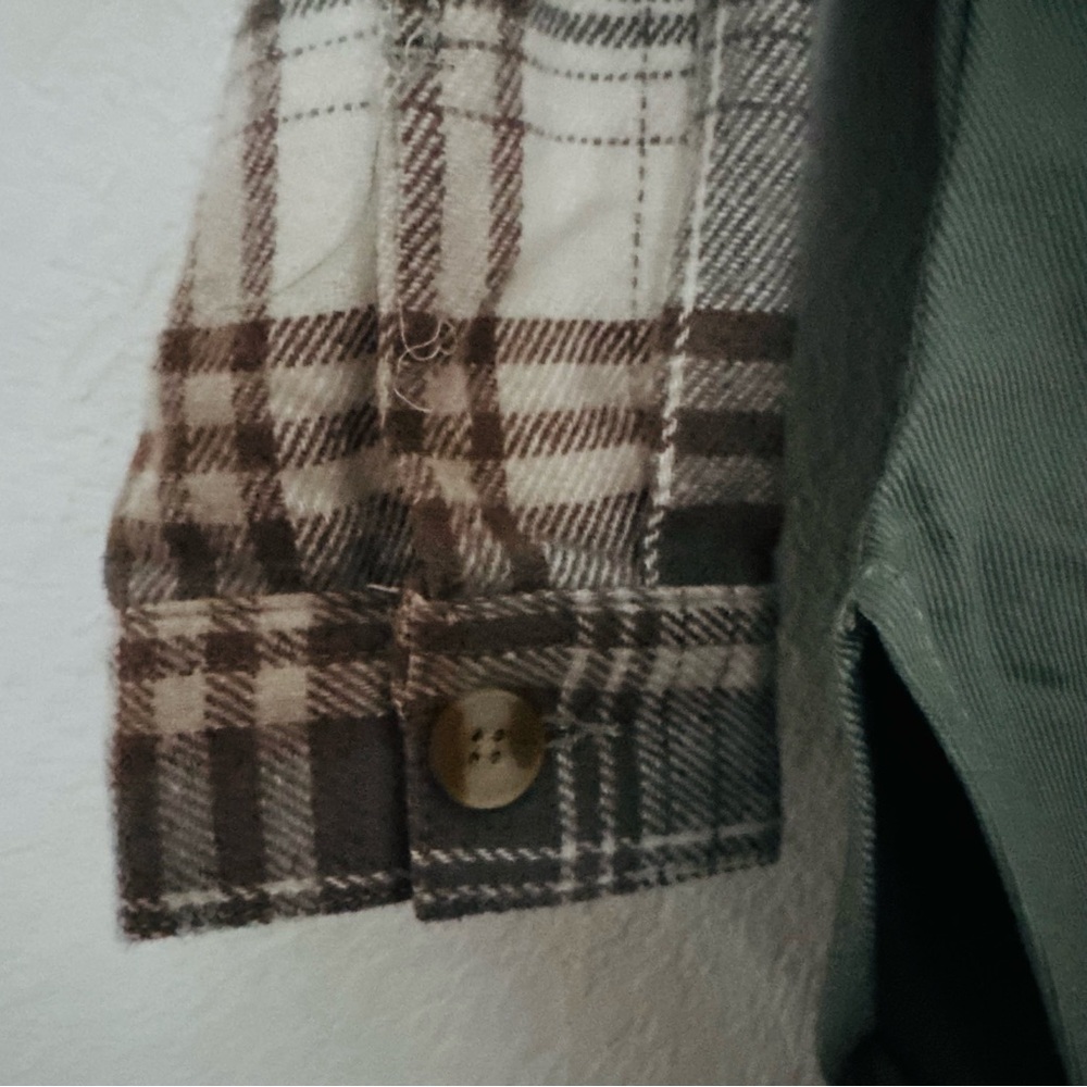 Thread & Supply Women's Button Down Shacket Top Cotton Size S Olive Tan Plaid - Picture 6 of 11